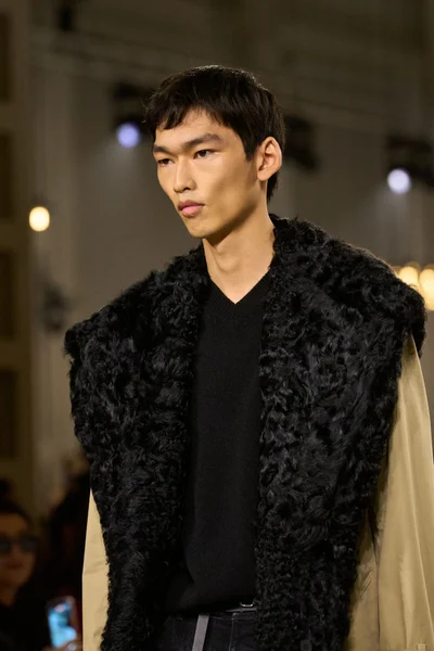 Look 94